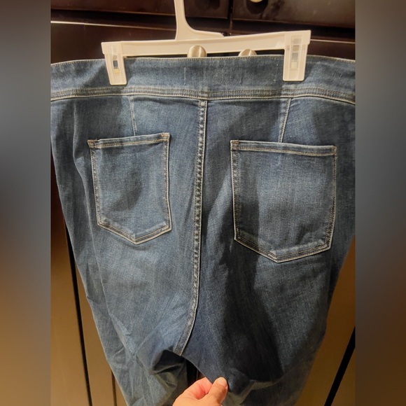 LANE BRYANT FLEX MAGIC WAISTBAND
HIGH-RISE JEGGING blue size 22 - Picture 10 of 12